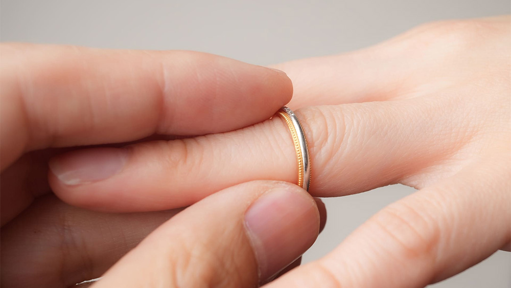 指に合うサイズへ調整するサイズ直し