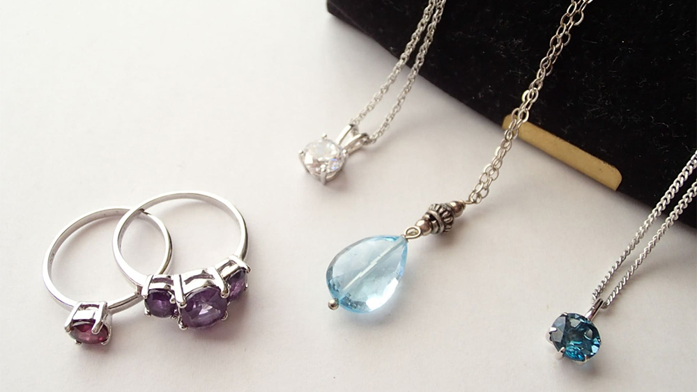 使わなくなったジュエリーの買取にも対応