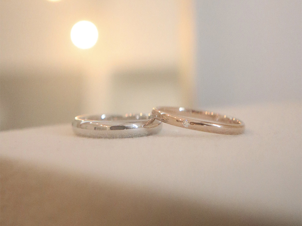 シンプルの中に個性を感じる結婚指輪